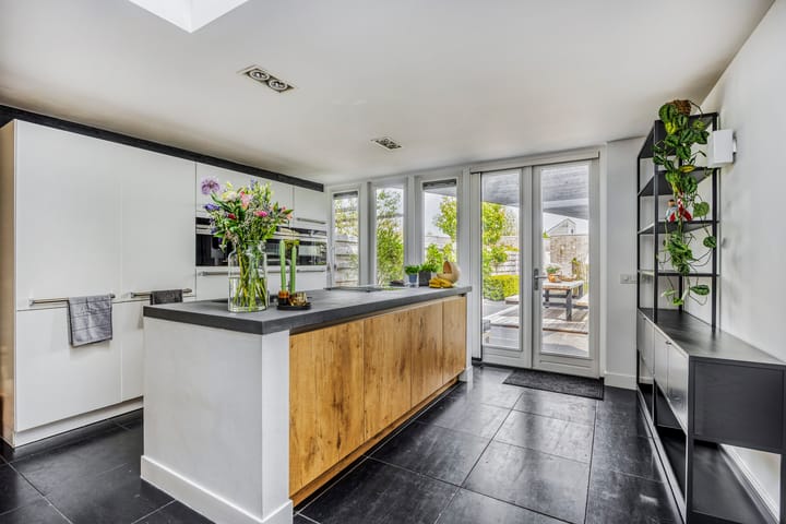 Foto 12 van Mostheuvelstraat 105