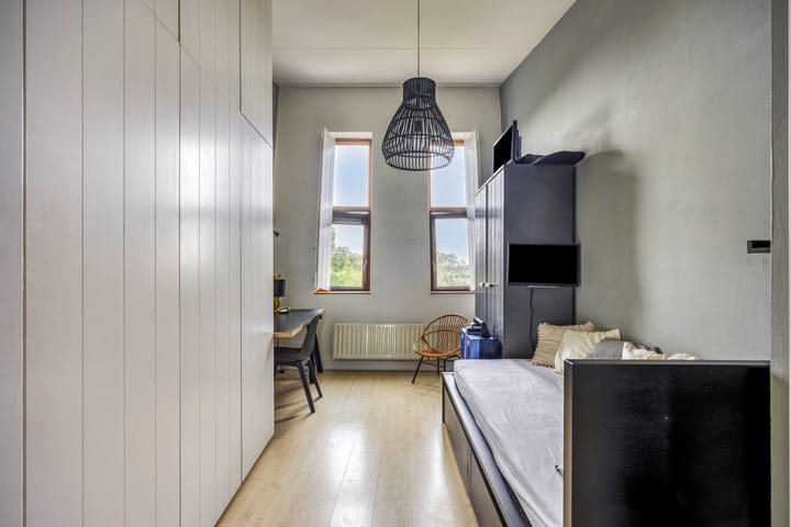 Foto 31 van Mostheuvelstraat 105