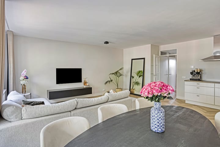 Foto 12 van Maaspoortweg 327