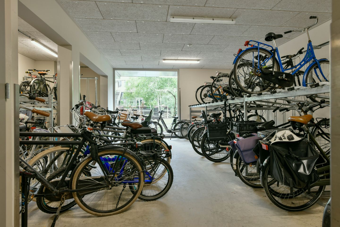 Photo 25 of Loosduinenstraat 34