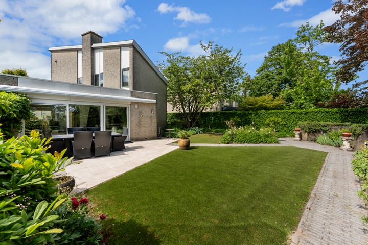 Foto 1 van Dolfijnpark 7