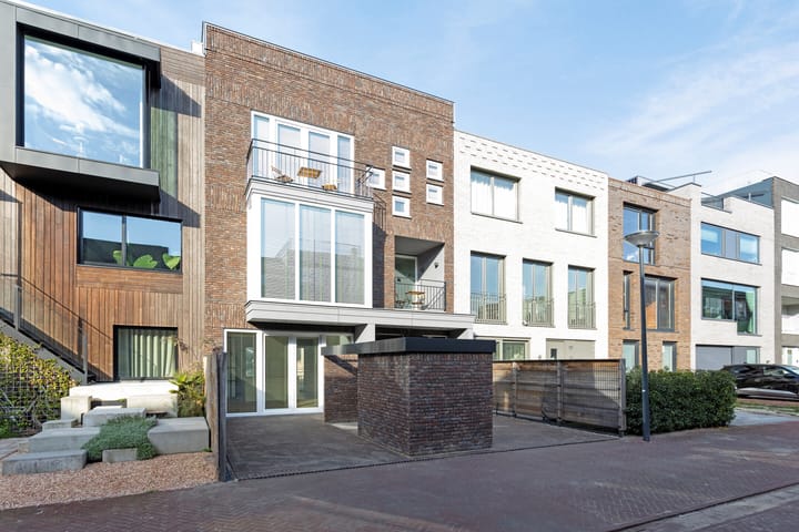 Foto 1 van Chris van Abkoudestraat 21