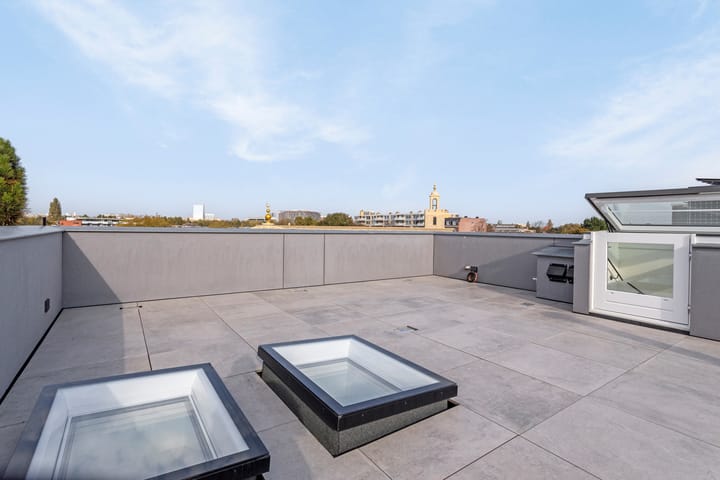 Photo 4 of Chris van Abkoudestraat 21