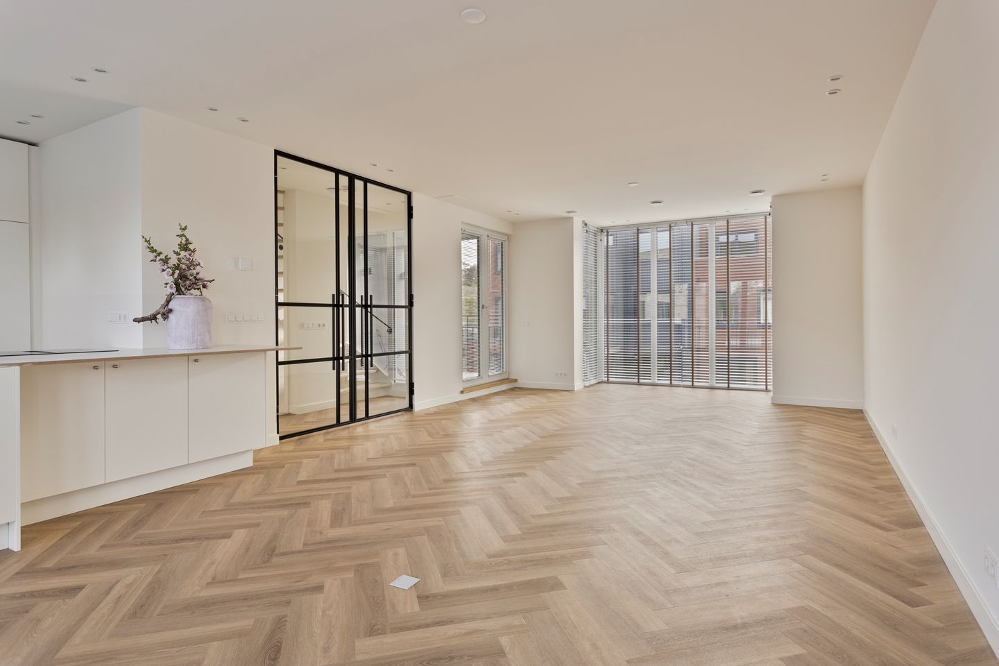 Photo 10 of Chris van Abkoudestraat 21