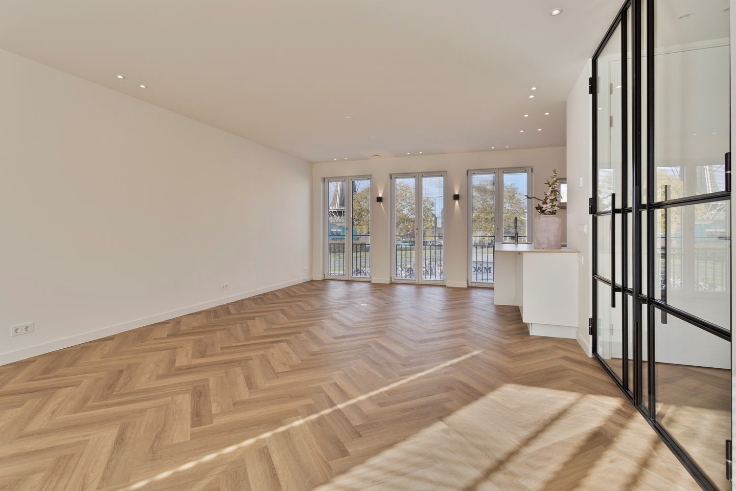 Photo 14 of Chris van Abkoudestraat 21