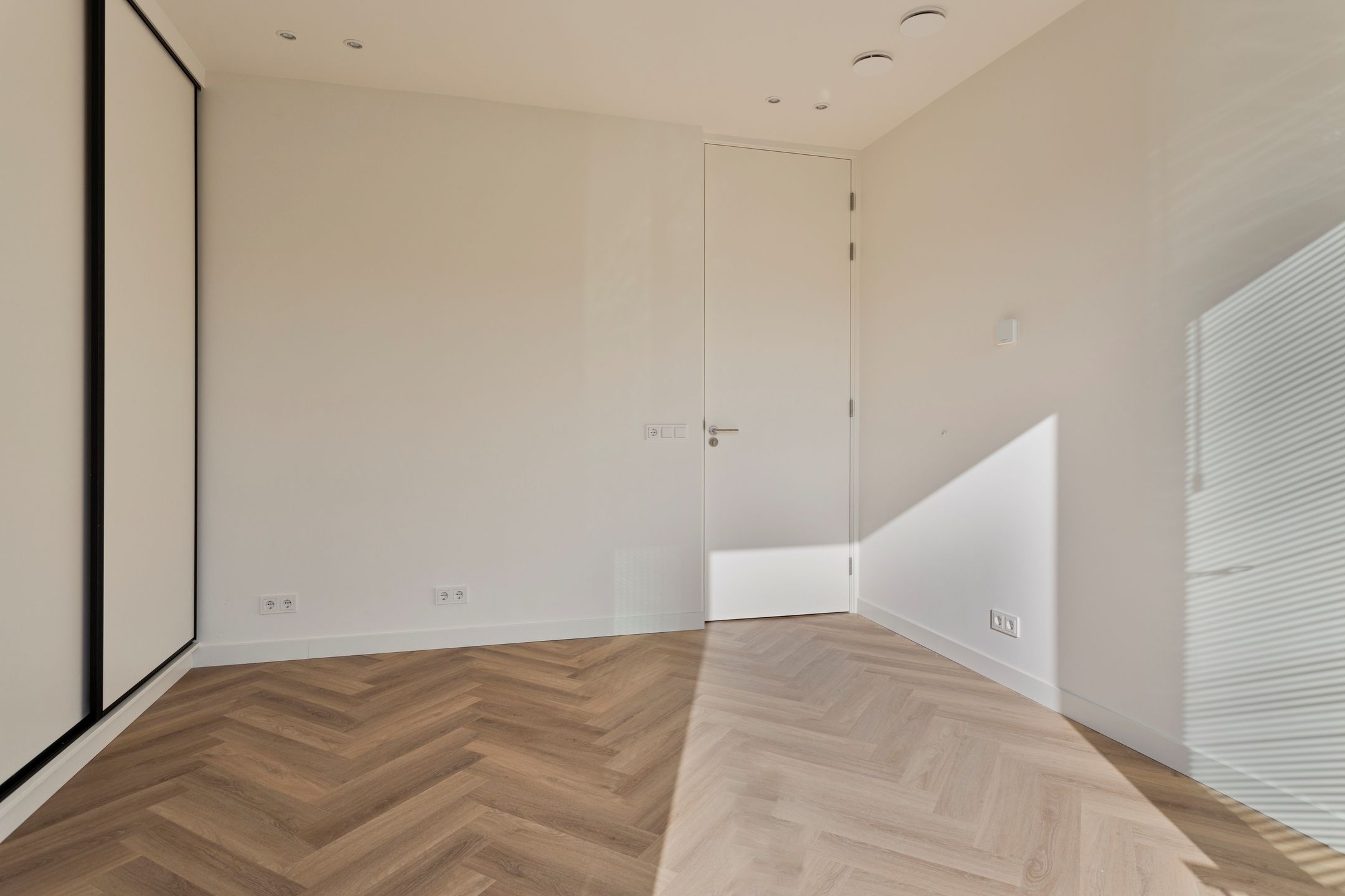 Photo 36 of Chris van Abkoudestraat 21