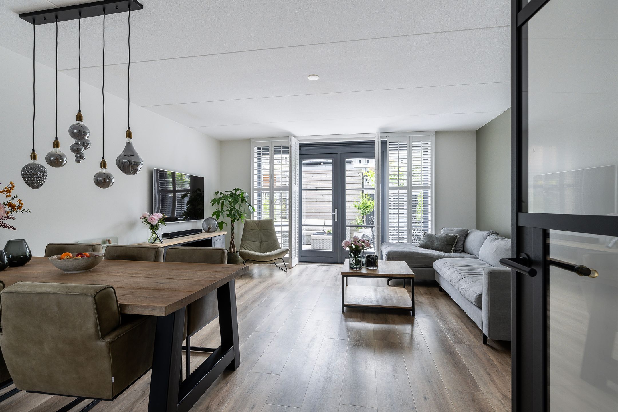 Foto 9 van Hof van Delftsesluis 29