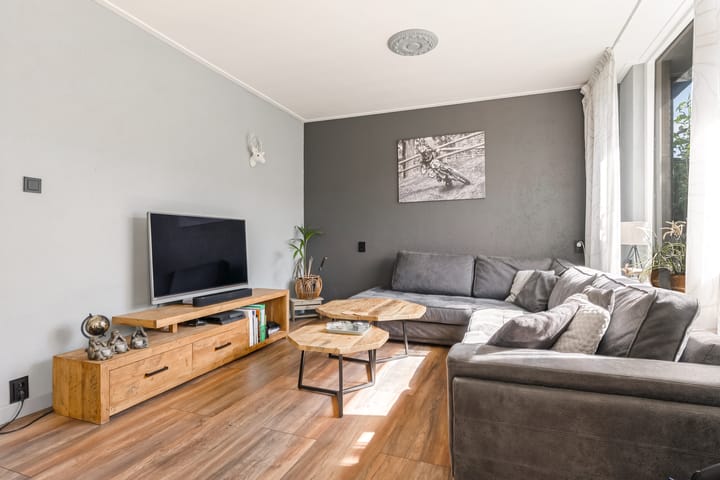 Foto 8 van Bazaltstraat 32