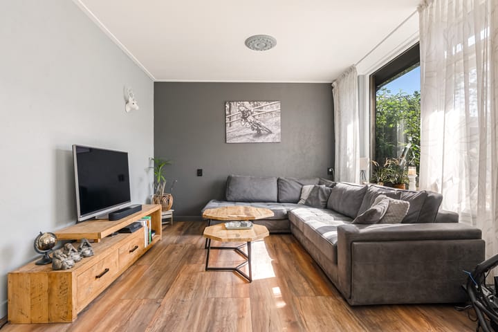 Foto 9 van Bazaltstraat 32