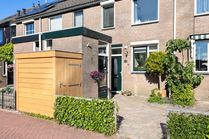 Photo 2 of Watersnip 42