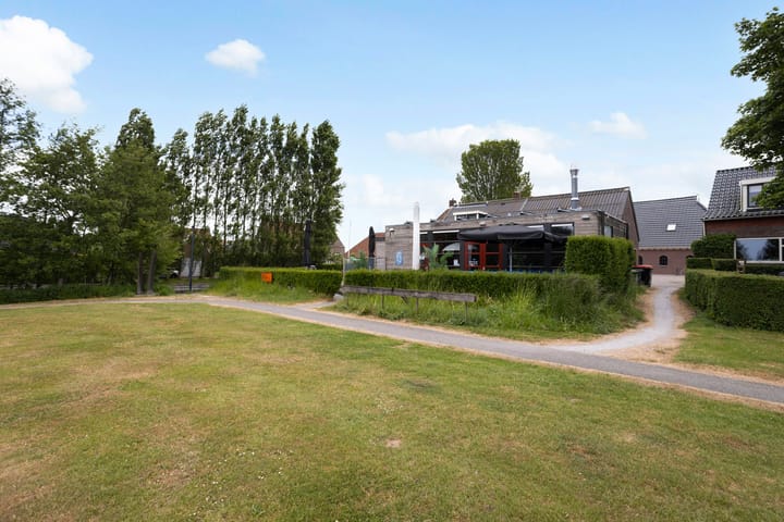 Photo 39 of Leijester Hegedyk 2