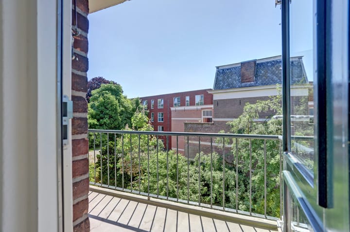 Foto 27 van Barbarossastraat 6