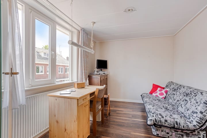 Foto 19 van Van Riebeekstraat 103