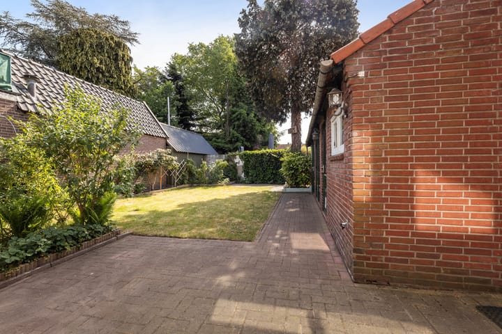 Foto 19 van Zonnebloemstraat 4