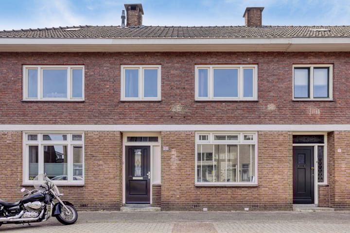 Bekijk foto van Sint Josephstraat 69