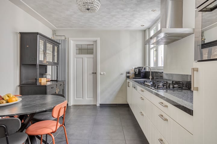 Photo 3 of Sint Josephstraat 69