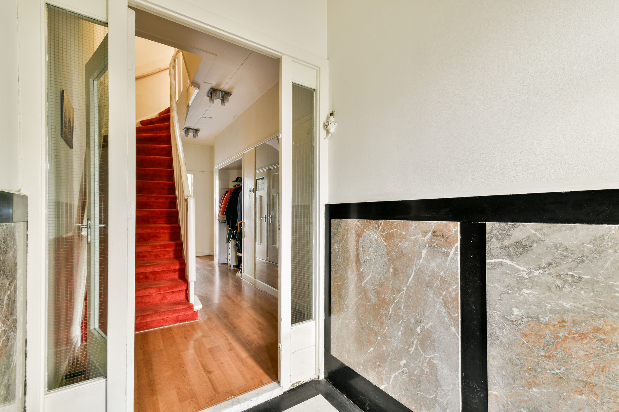 Photo 3 of Haringvlietstraat 63