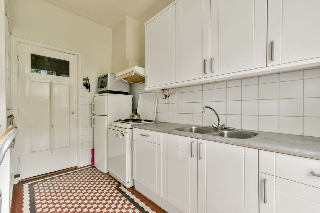 Photo 11 of Haringvlietstraat 63