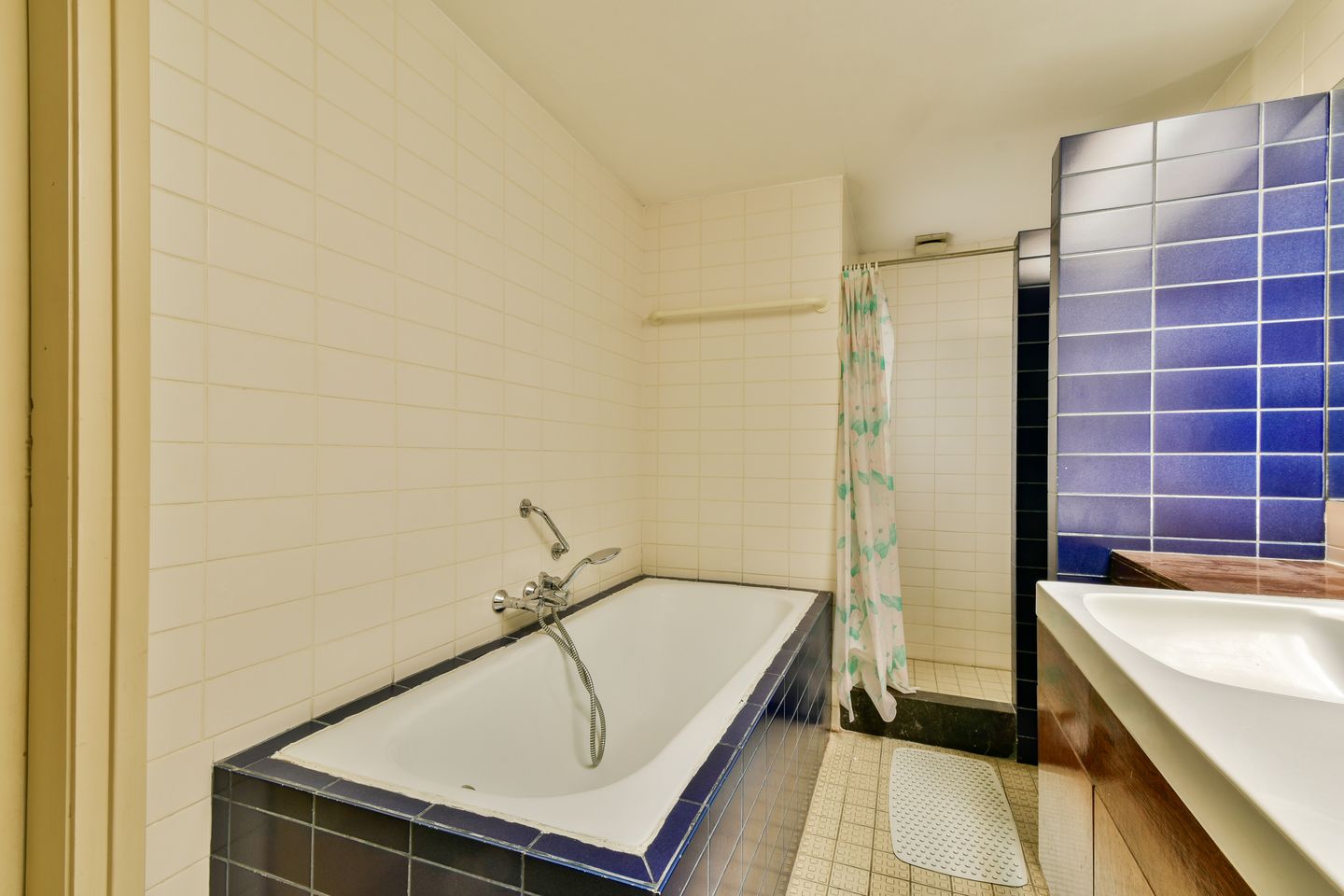 Photo 20 of Haringvlietstraat 63