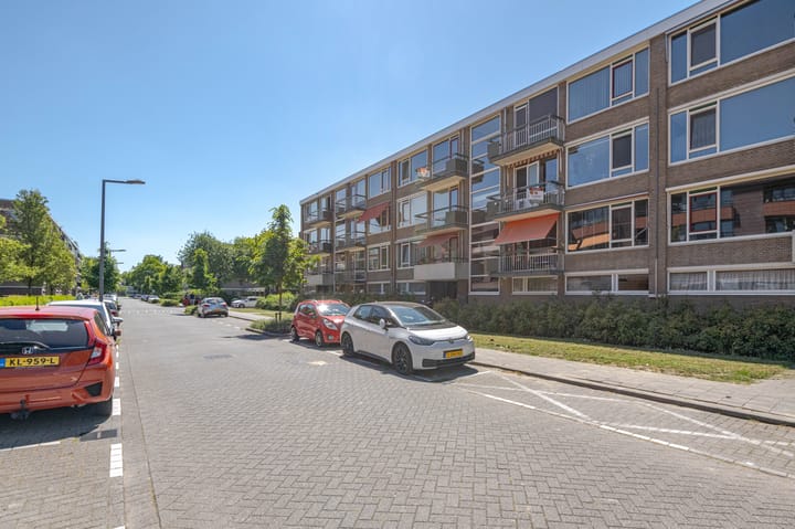 Immanuel Kantstraat 25