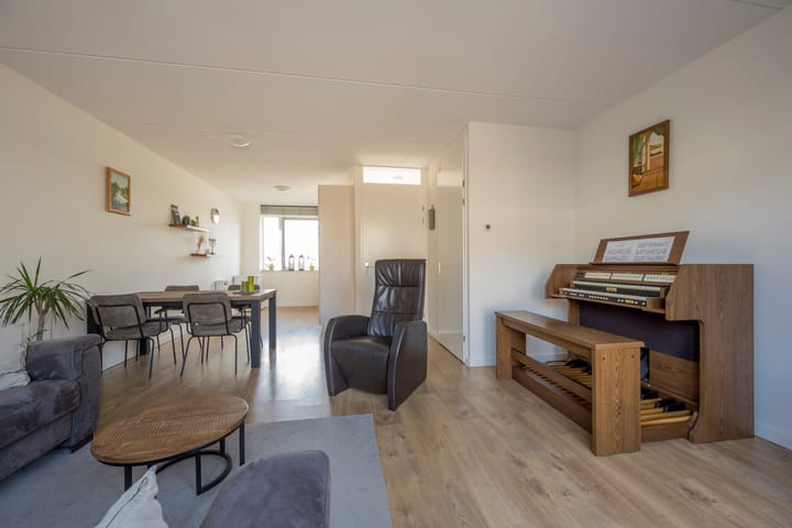 Foto 9 van Zijdehoenderlaan 150