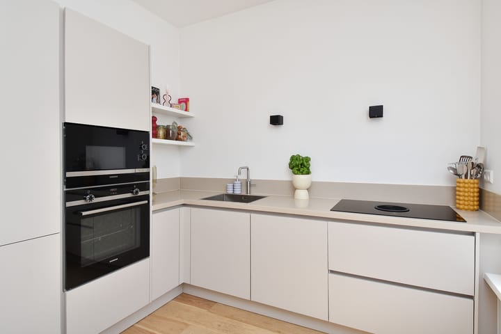 Photo 17 of Edisonstraat 93-A