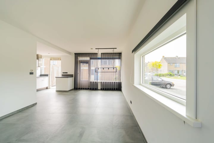 Photo 21 of Deurloostraat 2