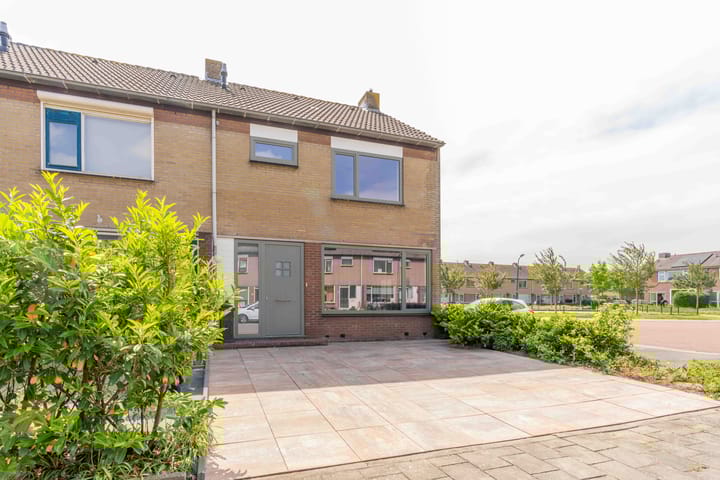 Photo 27 of Deurloostraat 2