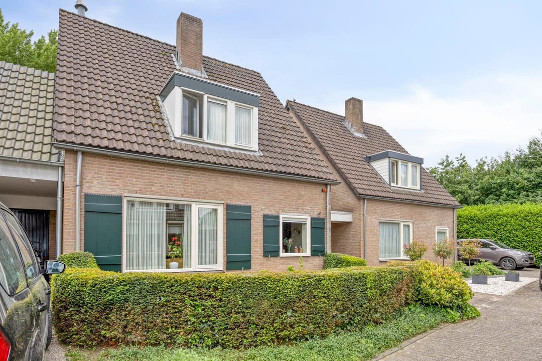 Photo 2 of Kloosterbeemd 35