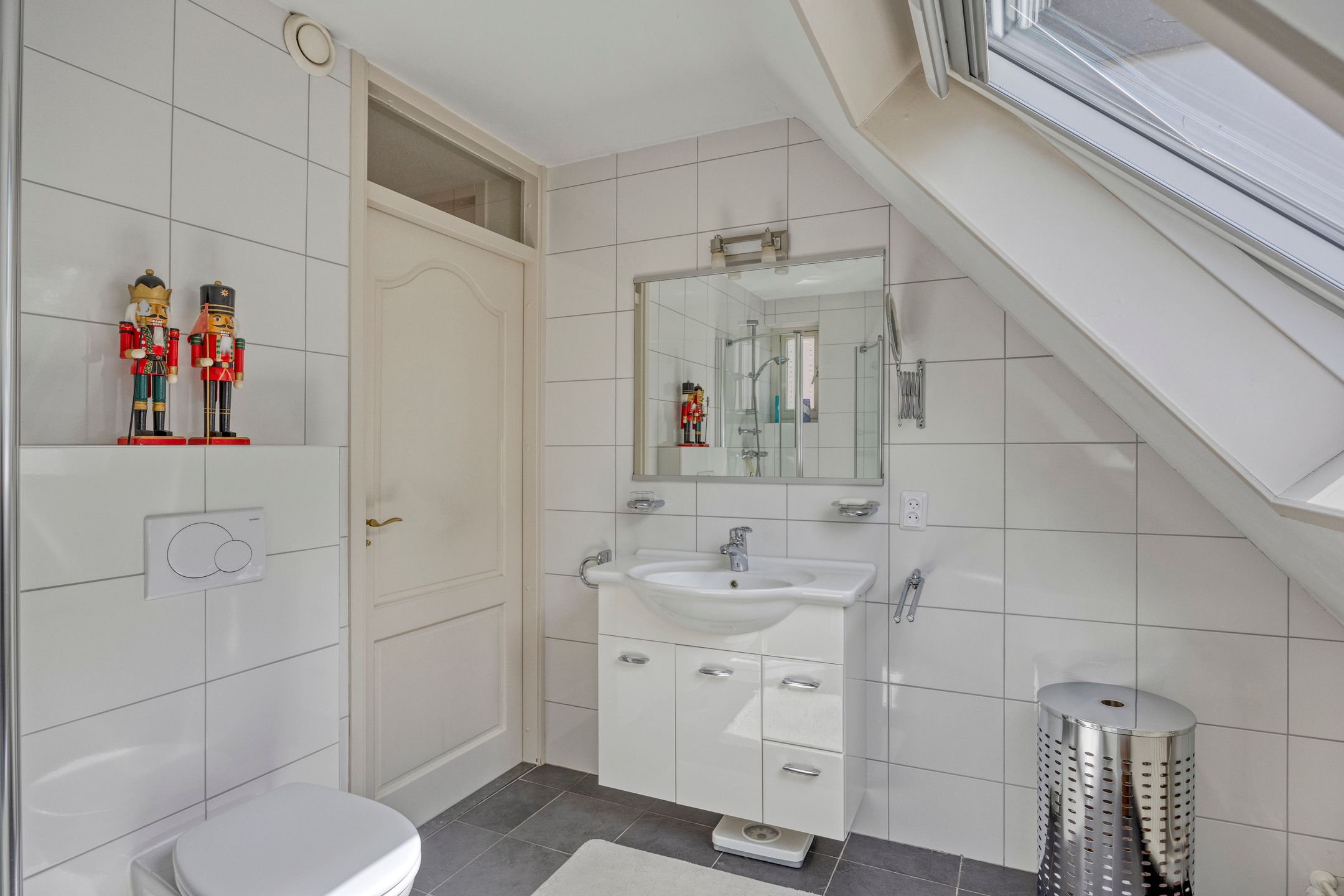 Photo 21 of Kloosterbeemd 35