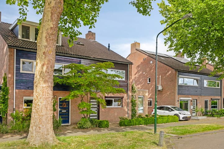 Foto 34 van Beneluxlaan 24