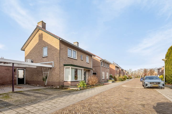 Foto 30 van Leeuwebekstraat 11