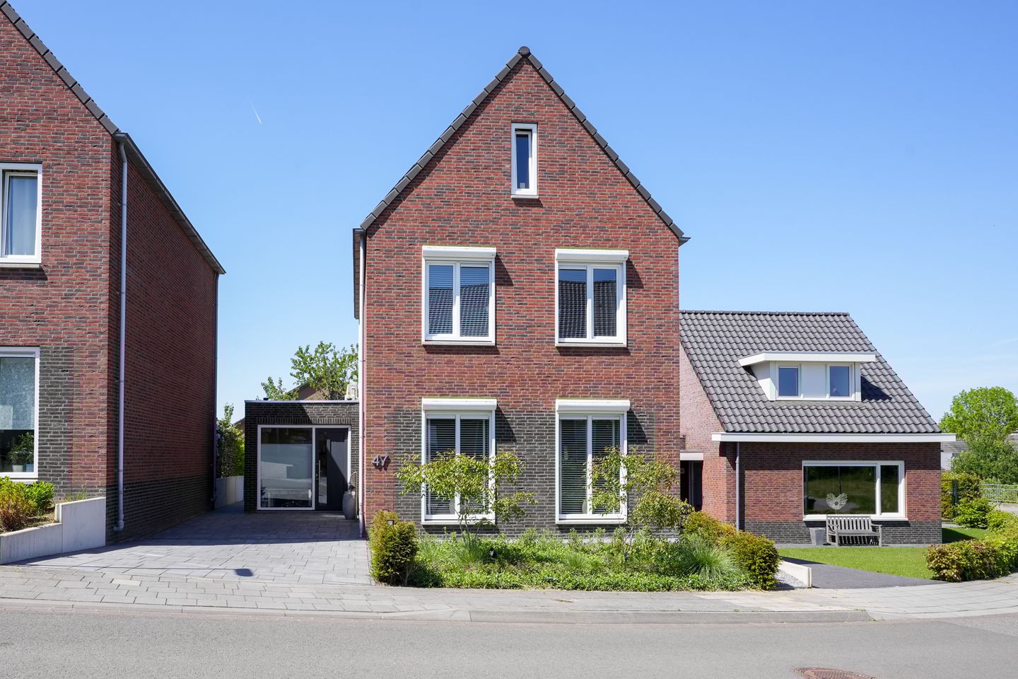 Photo 1 of Van Cosselaerstraat 47