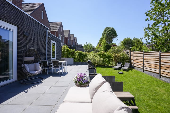 Photo 26 of Van Cosselaerstraat 47