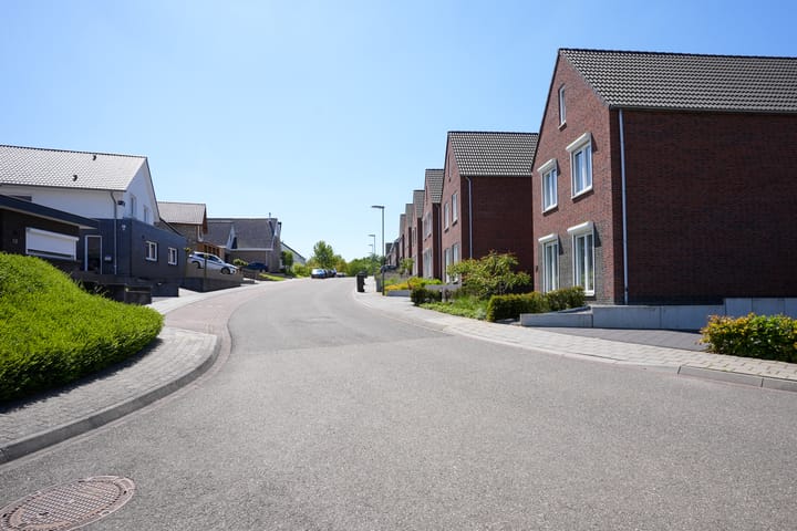 Photo 31 of Van Cosselaerstraat 47