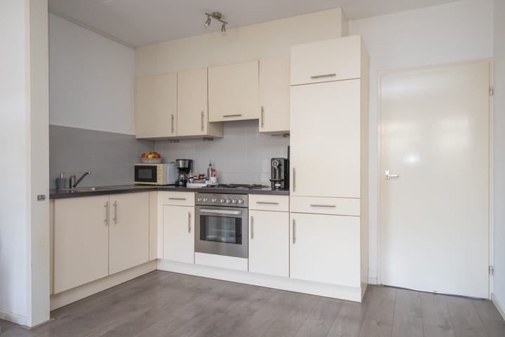 Foto 11 van Voorstraat 42-A