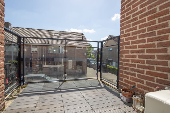 Foto 16 van Voorstraat 42-A