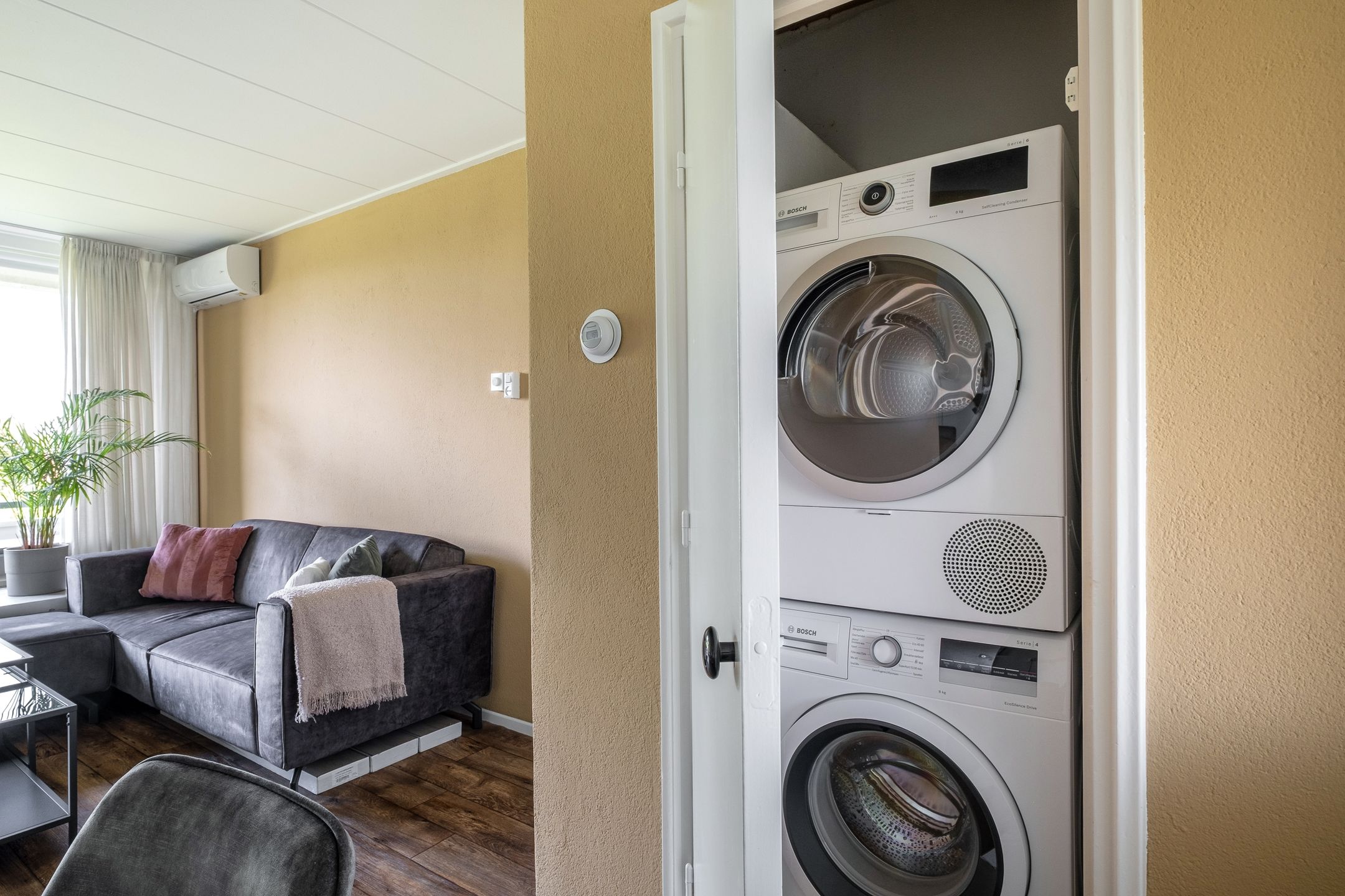 Photo 9 of Christiaan Huygenslaan 24-II