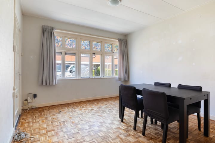 Photo 19 of Willem Loréstraat 118