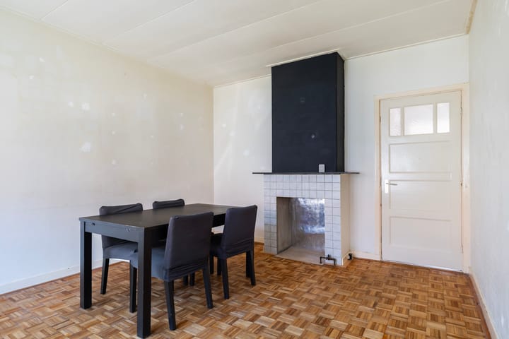 Photo 20 of Willem Loréstraat 118