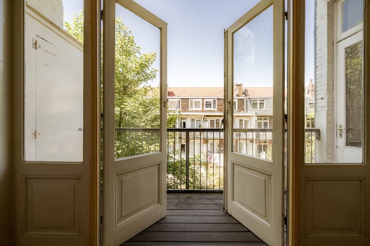 Photo 11 of Admiraal De Ruijterweg 131-2