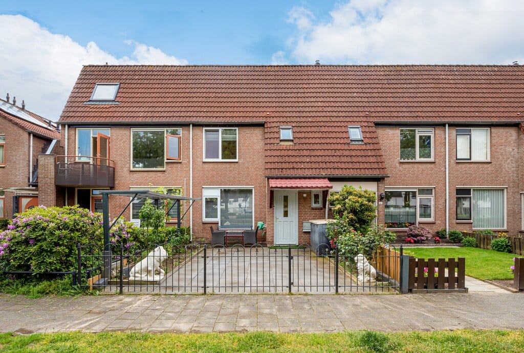 Foto 1 van Cederlaar 64