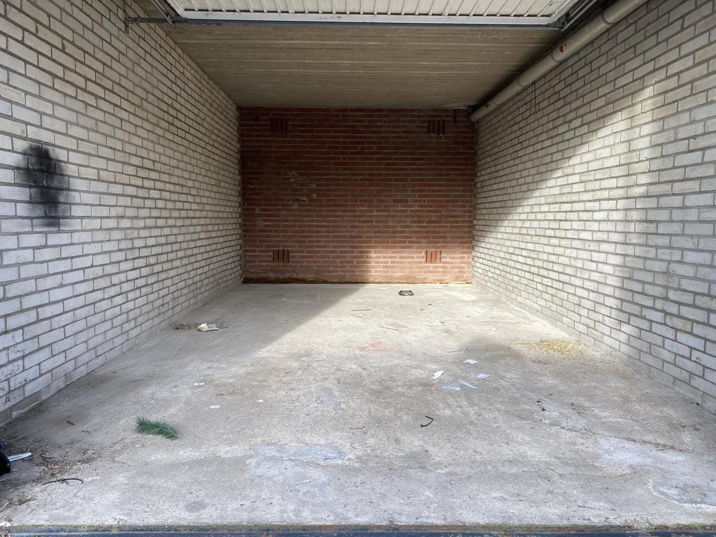 Foto 3 van Bosjeslaan garage