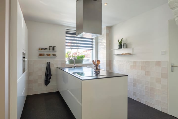 Photo 4 of Meidoornstraat 19