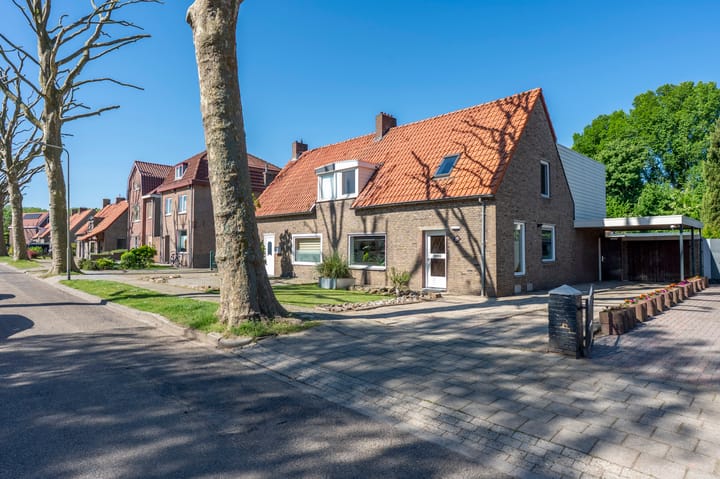 Photo 6 of Meidoornstraat 19