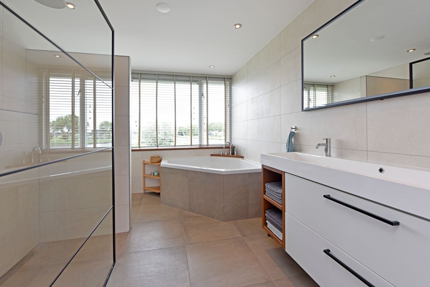 Foto 29 van Westkanaalweg 6