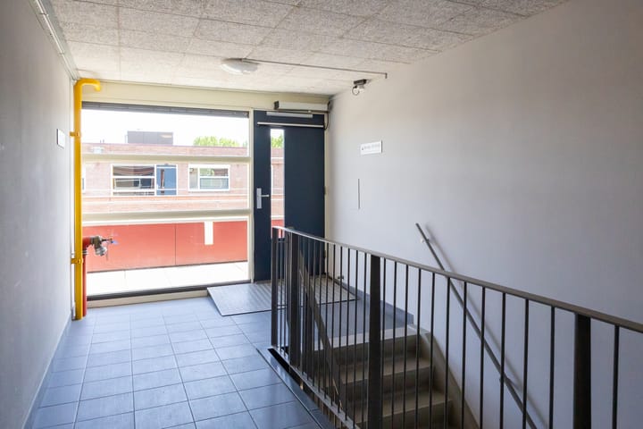 Foto 5 van Tiranastraat 78