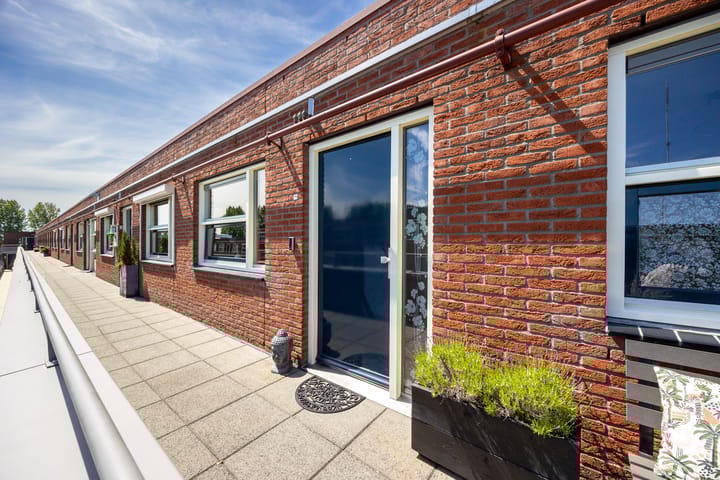 Foto 7 van Tiranastraat 78