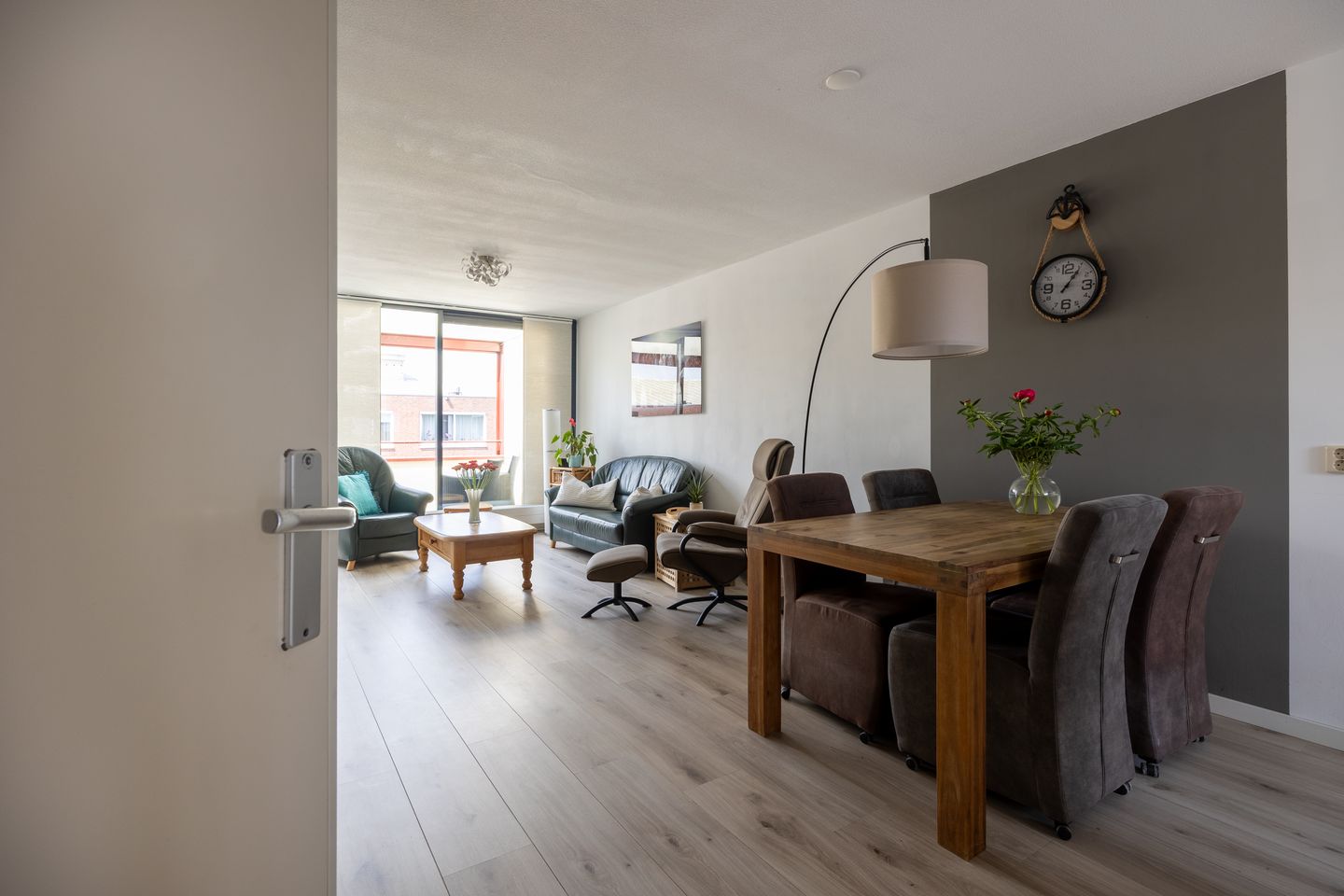 Foto 10 van Tiranastraat 78