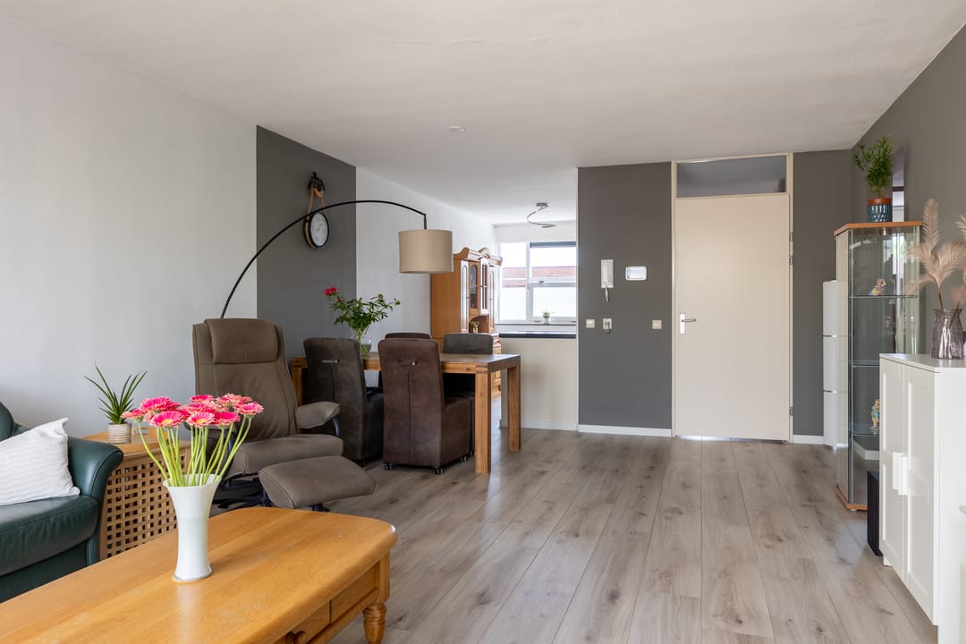 Foto 13 van Tiranastraat 78